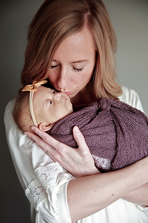 Wedoff Photography Newborn session www.wedoffphotography.com