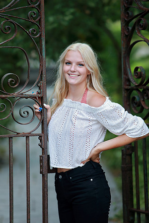 Wedoff Photography Woodstock Senior Session